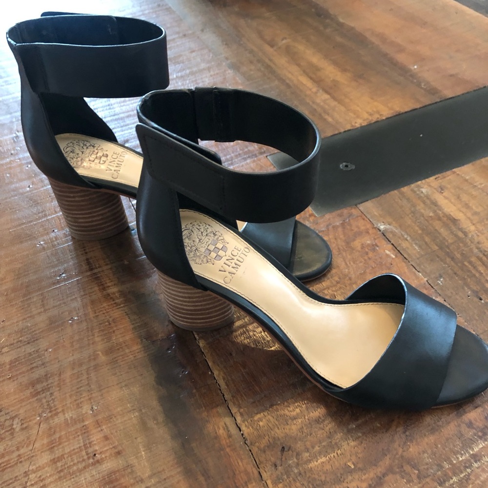Vince Camuto Sandals